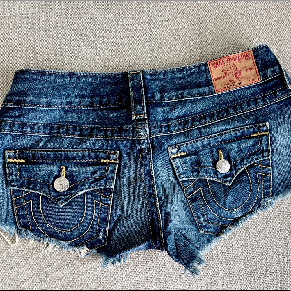 True Religion Joey cut off shorty shorts, 26